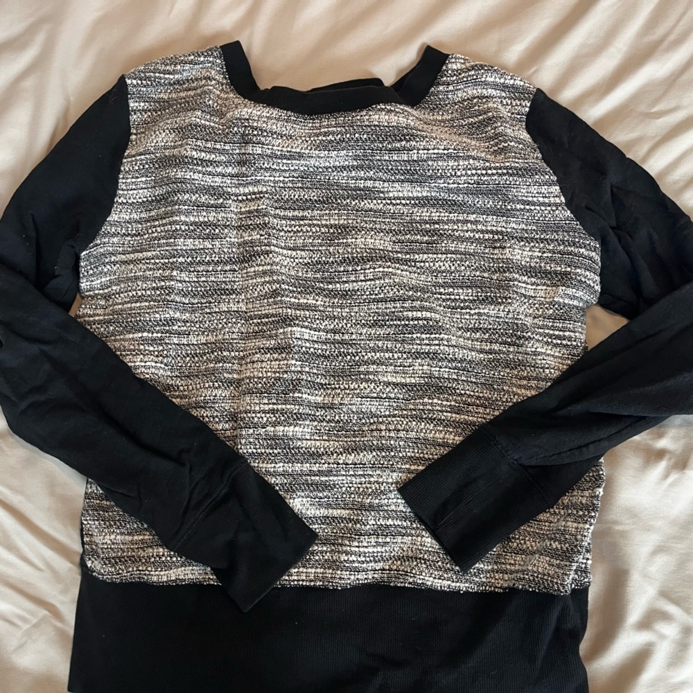 Lou & Grey Brand Black Knit Top​